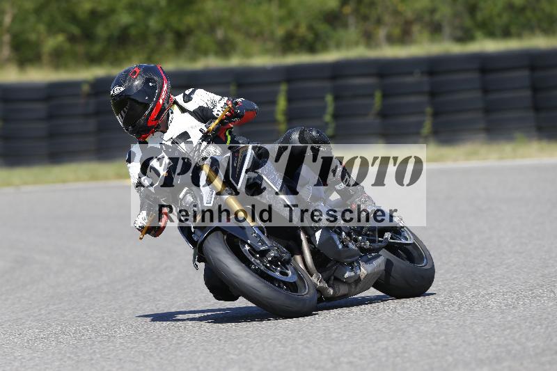 /Archiv-2025/48 25.08.2025 Cornu Master School ADR/rot-rouge/112